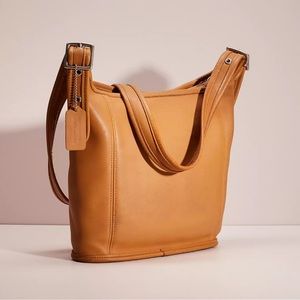 Vintage Coach 9816 Legacy Tan Shoulder Slim Duffle Sac